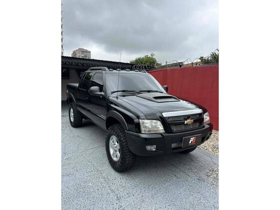CHEVROLET S10 2.4 ADVANTAGE 4X2 CD 8V FLEX 4P MANUAL CHEVROLET S10 2.4 ADVANTAGE 4X2 CD 8V FLEX 4P MANUAL